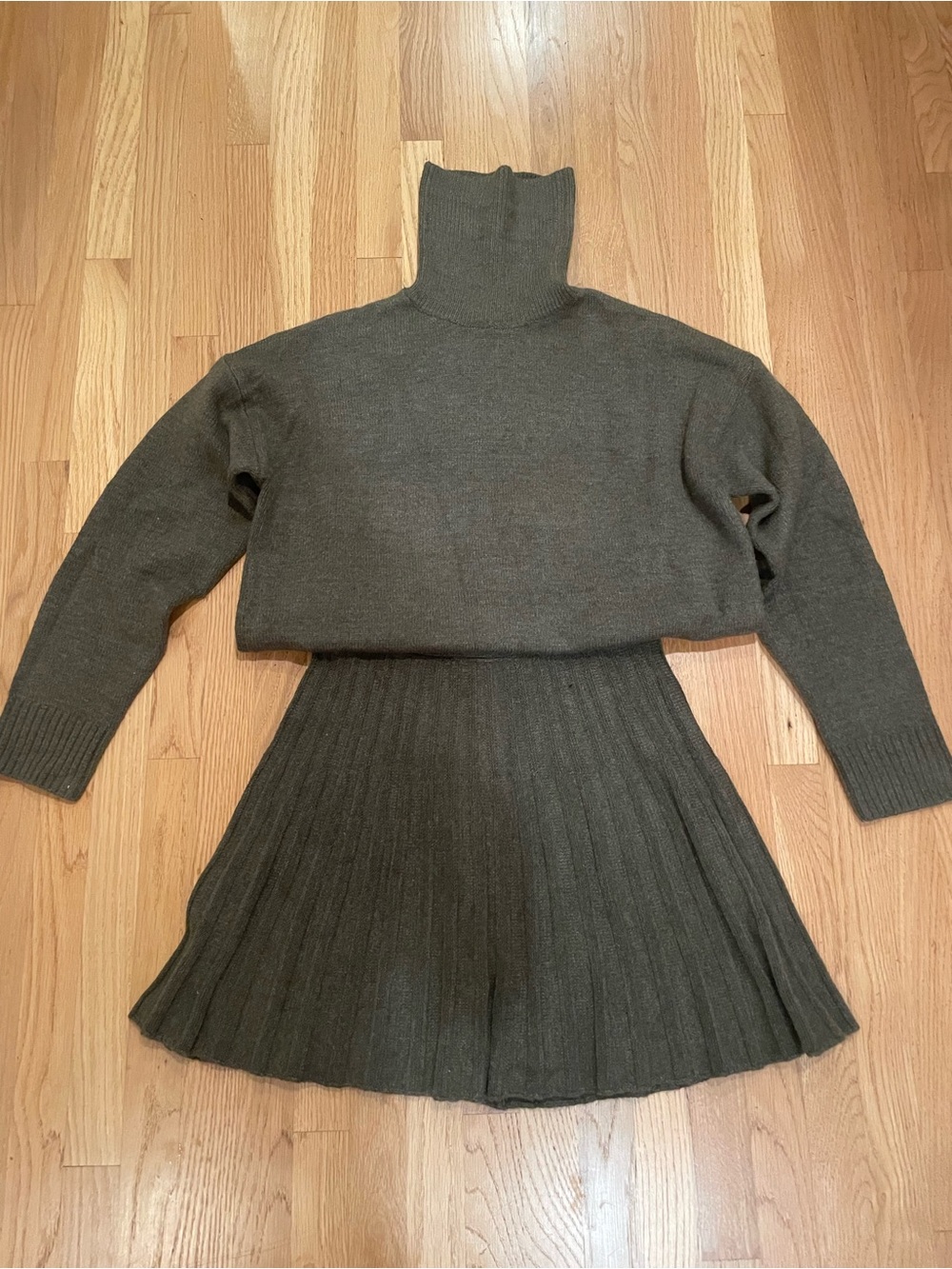 Olive Turtleneck Sweater with Pleated Skirt Set